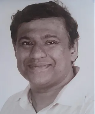 Portrait of Dr. Naresh Seetharam, Vice Chair